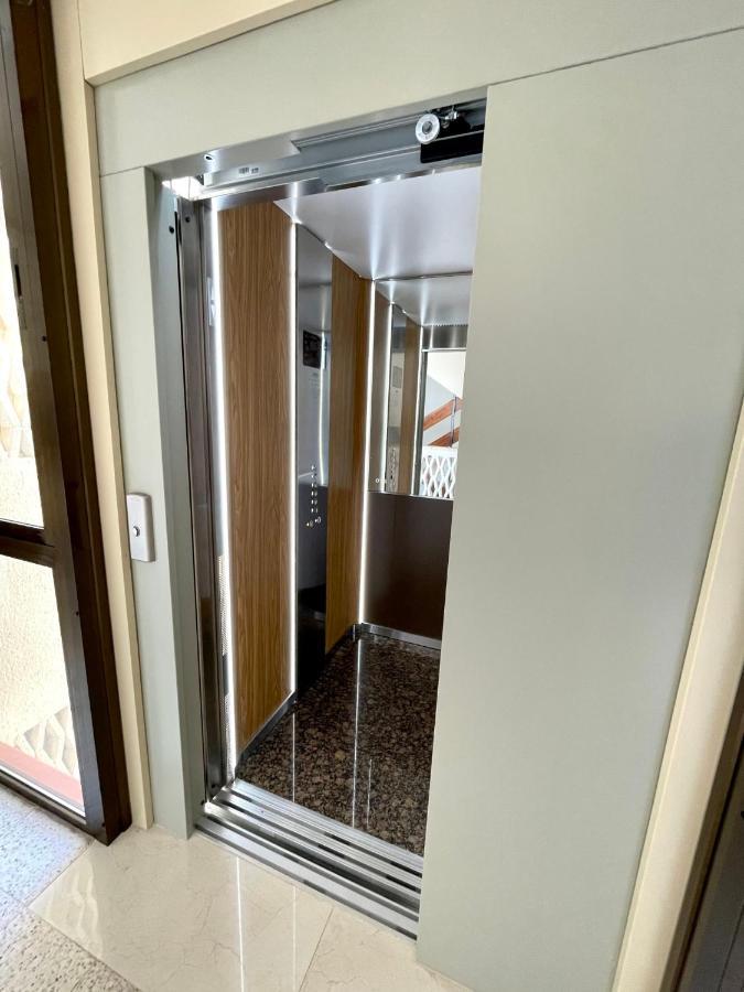 Gatu Casa Muse Junto A La Playa, Vista Al Mar, Aire Acc, Terraza, Wifi Y Chimenea " Preferente Mayores De 25 Anos Y Familias " 엘푸에르토데산타마리아 외부 사진